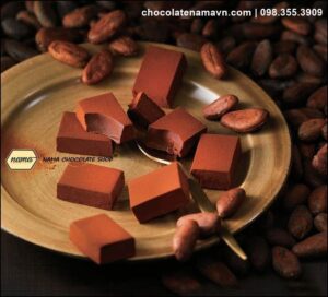 nama-chocolate-ghana-bitter-bi-ruou-hennessy-xach-tay-chinh-hang-Nhat-Ban-chocolatenamavn.com-4